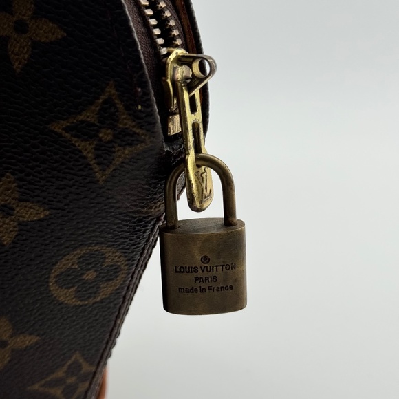 Louis Vuitton Elipse - Picture 7 of 10